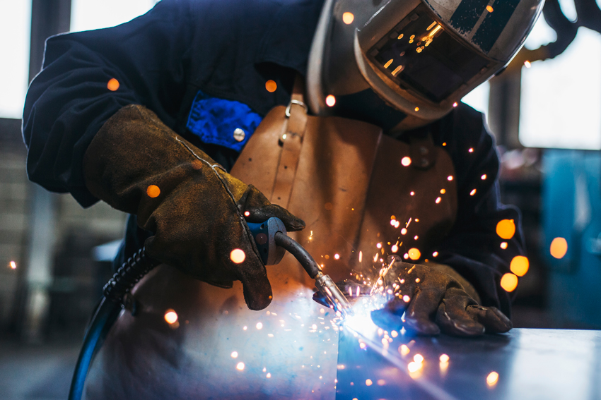 welder welding